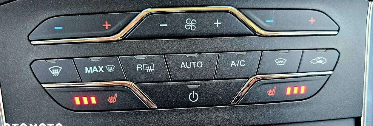 Ford S-Max cena 69999 przebieg: 196000, rok produkcji 2019 z Chojnice małe 596
